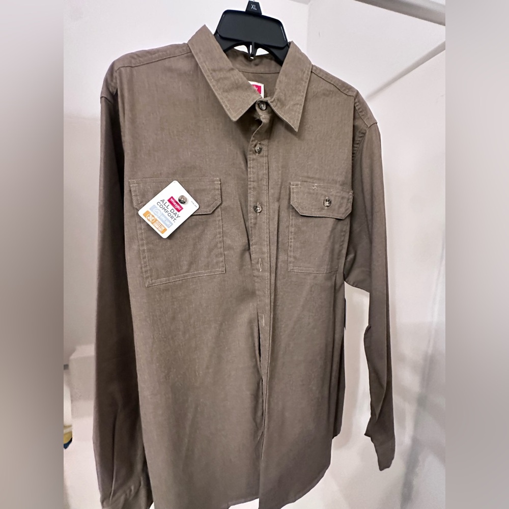 Wrangler Men's Khaki Button-Down Shirt